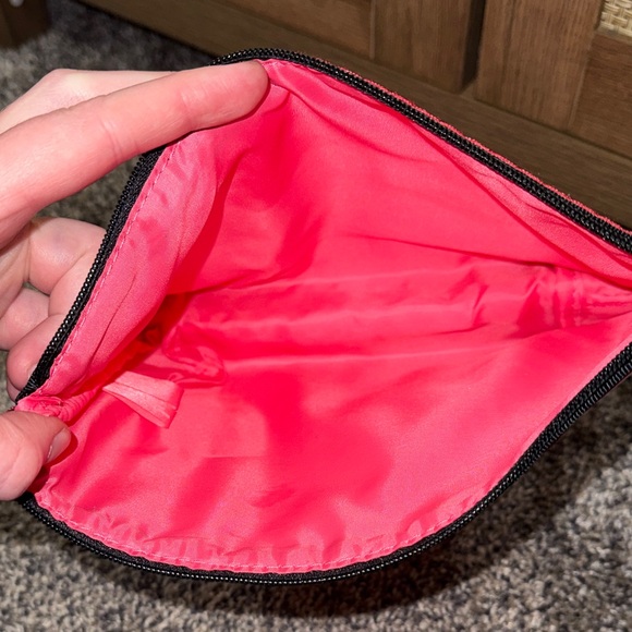 Clinique x Kate Spade Cosmetic Bag and Lip Stick Set - Picture 7 of 10